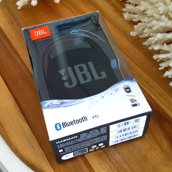 JBL clip 4 - NEW IN BOX - NWT! NEVER used. Great deal!!! All black 🖤 - Picture 3 of 9